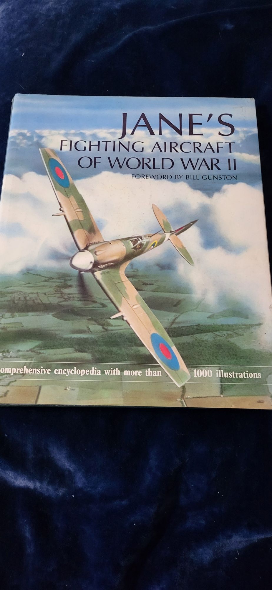 Jane's Fighting Aircraft of World War II - enciclopedie cu avioane