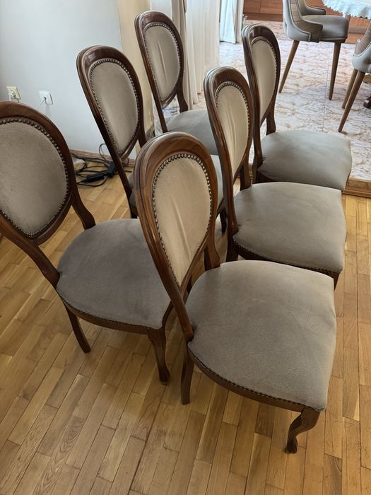 Трапезни столове