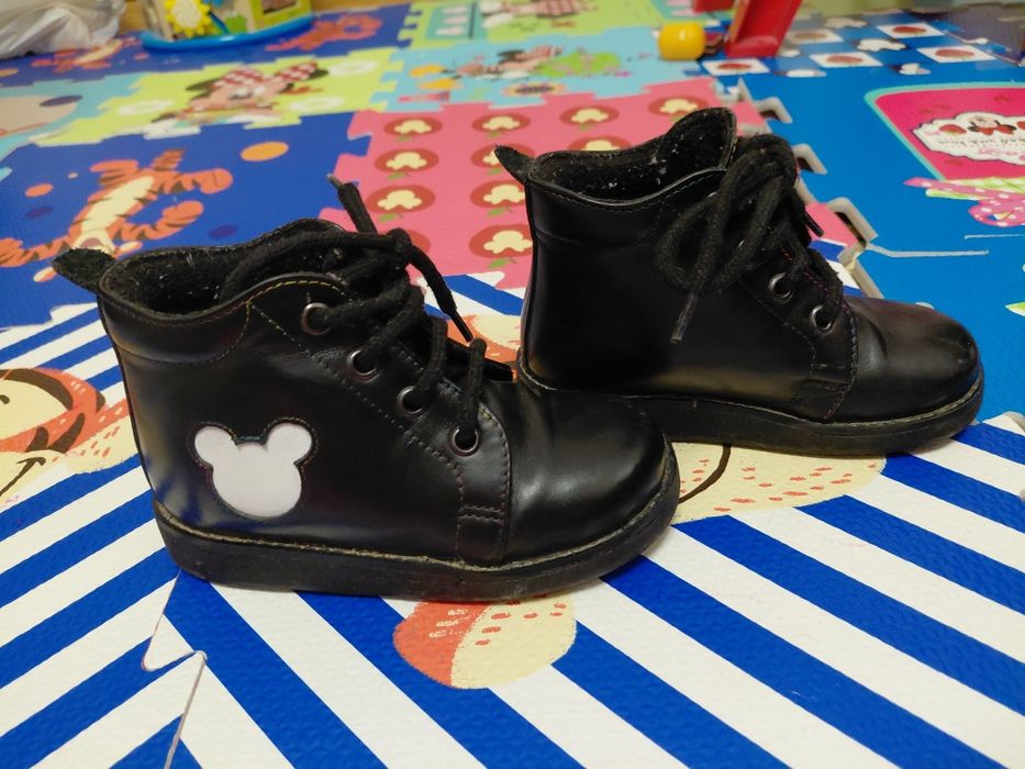 Vând ghete ortopedice