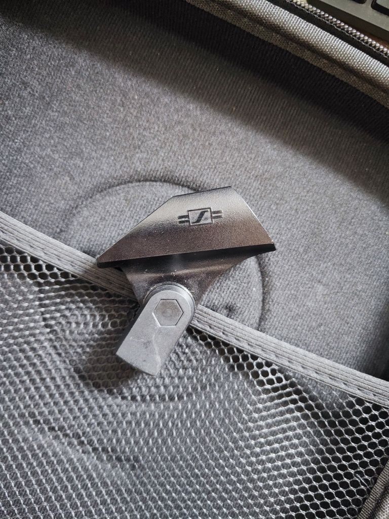 СПЕШНО! Микрофон Sennheiser Profisound MD427/MD 427. Перфектен!