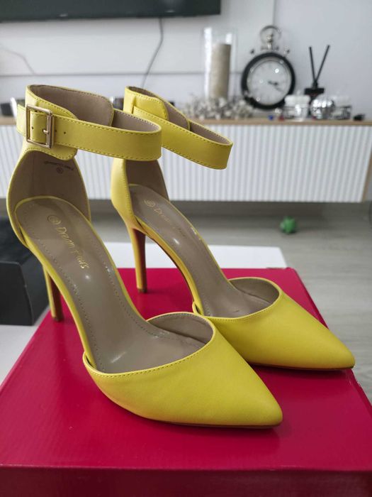 Pantofi cu toc dama Nr 41 Piele noi in cutie