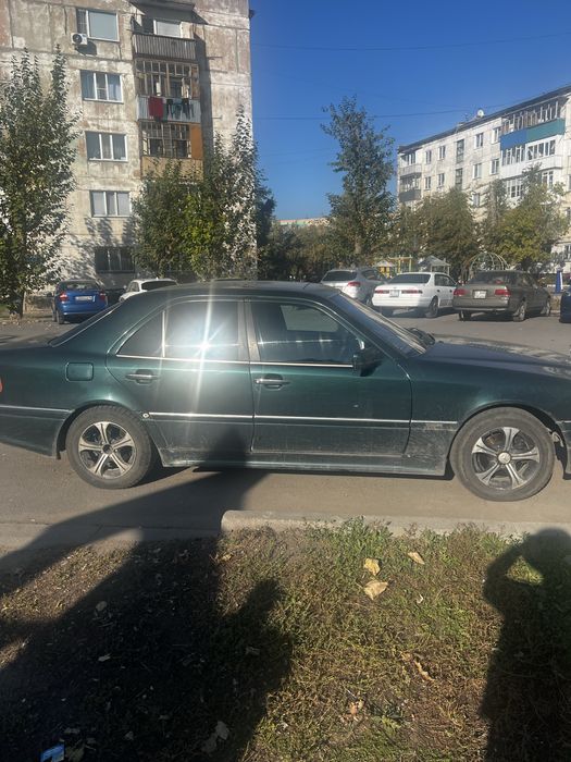 Продам автомобиль Мерседес Венс С280