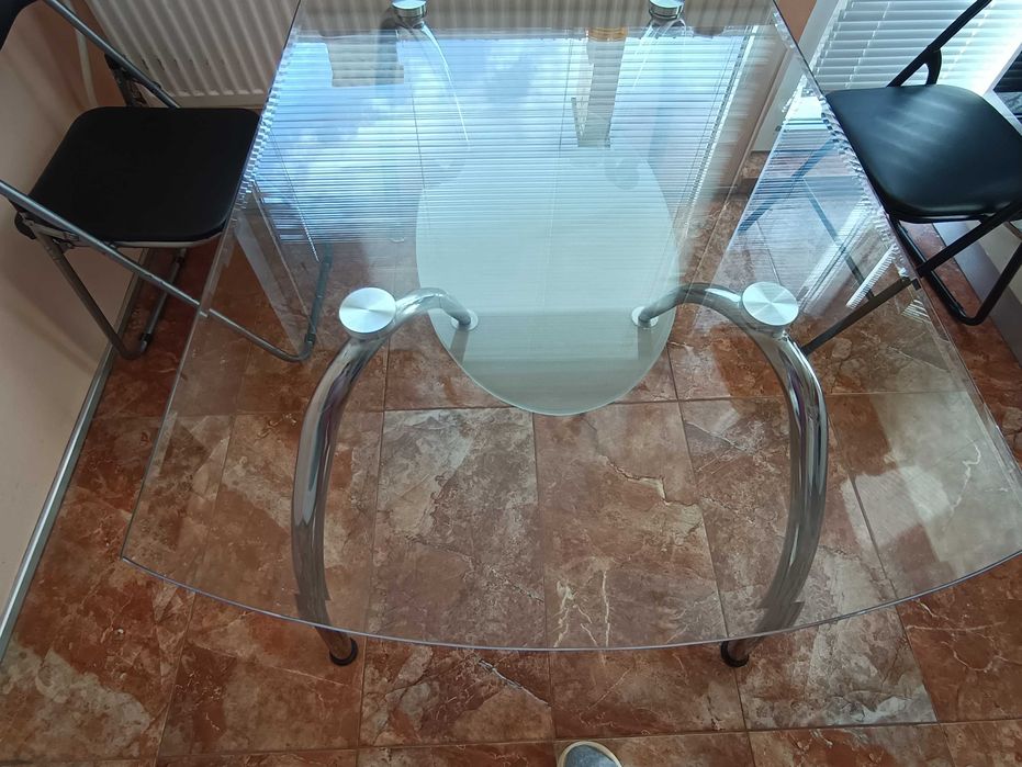 Маса стъклена трапезна 110/70