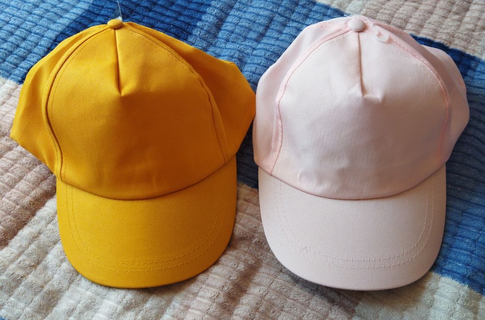 Кепки женские-новые