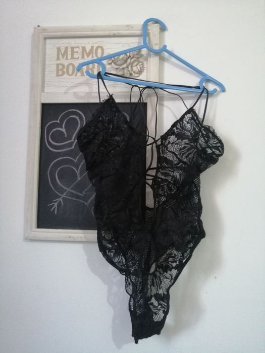 Body sexy din dantela lenjerie noapte model deosebit marimea S-M.
