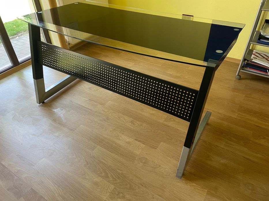 Vand birou de Lux | Sticlă Neagră cu Picioare Metalice | Design Modern