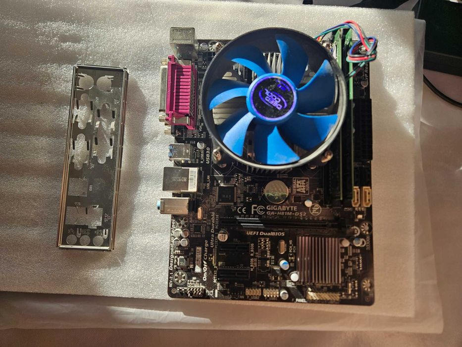 Комплект s1150 Gigabyte GA-H81M-DS2+i5-4460+8Gb+Кулер