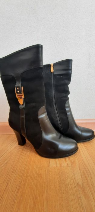 Сапожки женские,