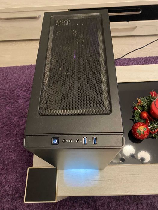 Vand PC AMD Ryzen 7 2700x 3.7Ghz 32GB ram windows 10