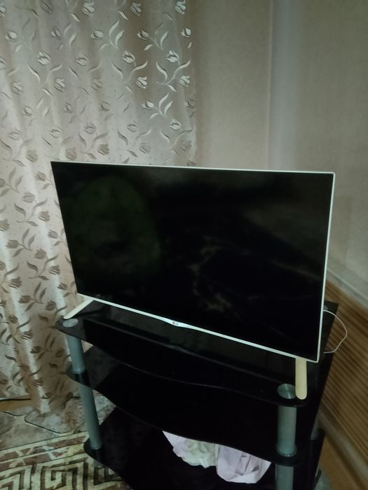 Продам телевизор смарт ТВ