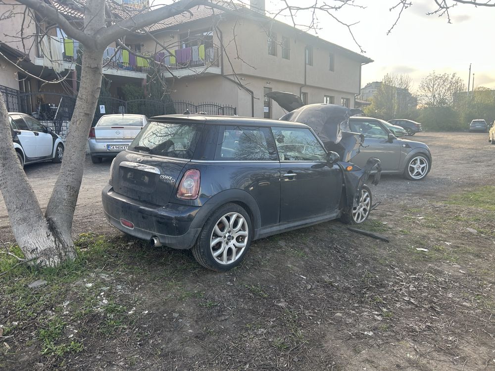 Продавам на части Mini Cooper r56 1.6D