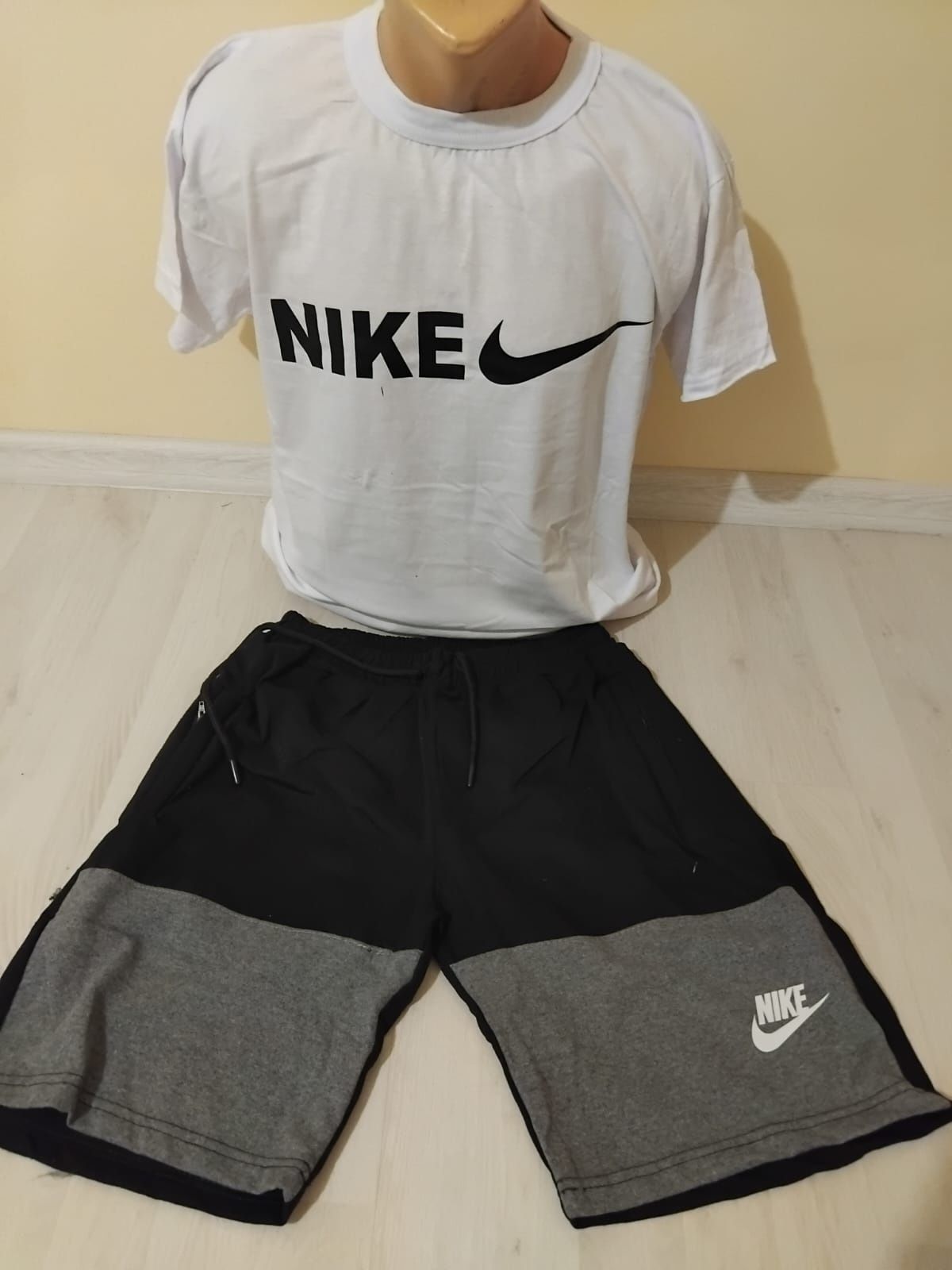 Set baieti Nike.