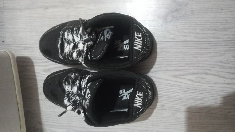 Продаю осенний весенний обувь для мальчика