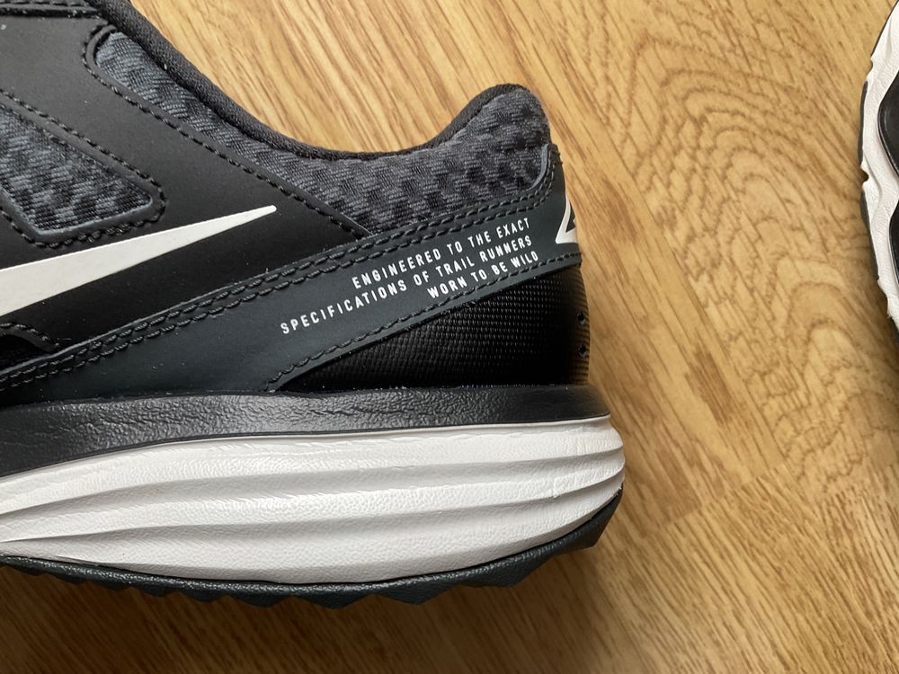 Adidasi originali Nike Trail noi