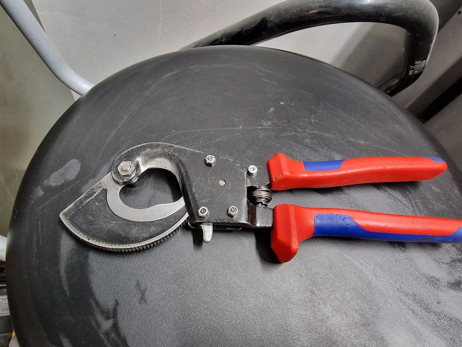Клещи/Ножици за кабели Knipex