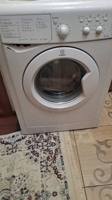 Продам машинку стиральную