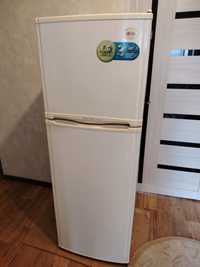 Продаю рабочий холодильник, возможно доставка