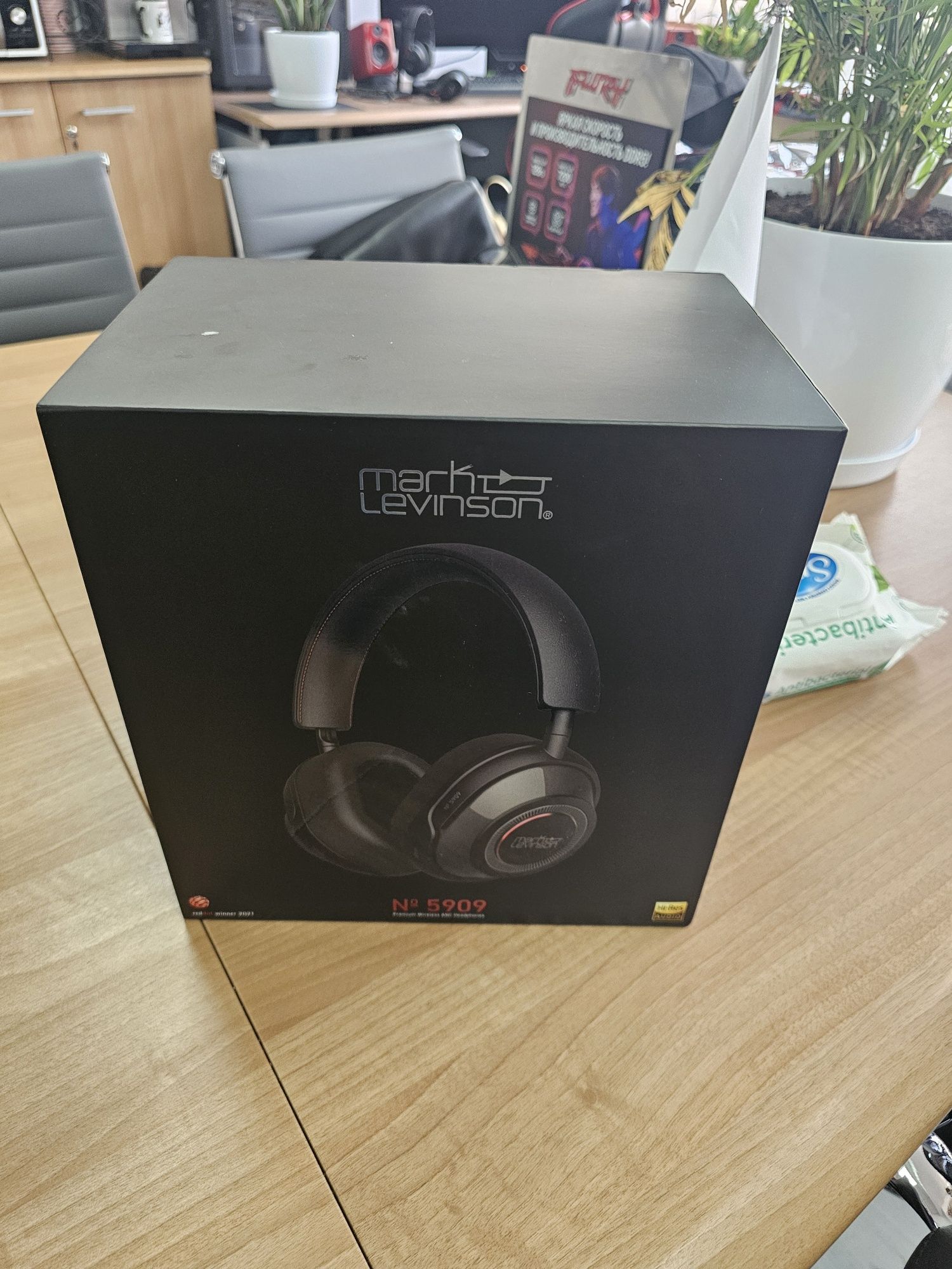 Беспроводные наушники Hi-End класса Mark Levinson №5909