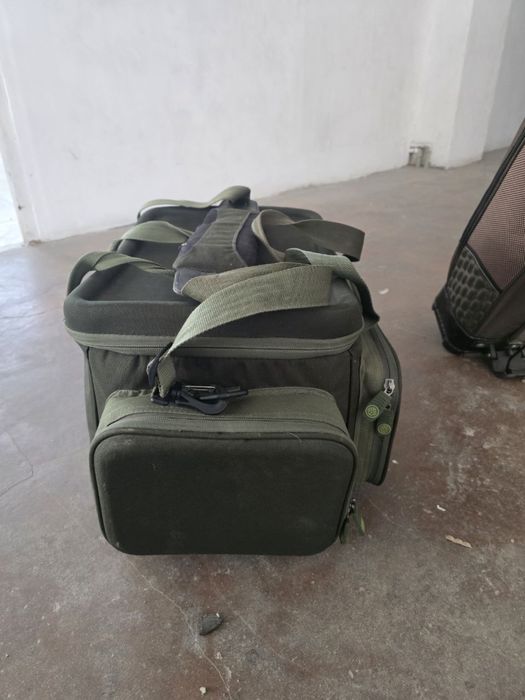 Geanta scule pescuit Mivardi si husa lansete cu trepied