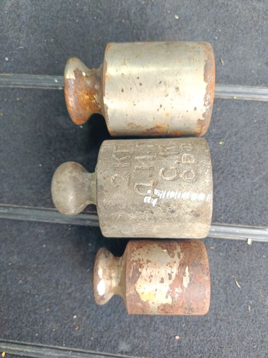 Стари тежести за кантар