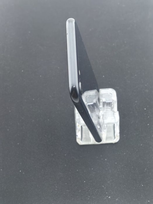 Apple iPhone SE3 64gb ID-yhl666