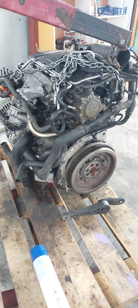 Двигател НА ЧАСТИ 2.0 тди 140 к.с. БКД Ауди Сеат Шкода / 2.0 tdi B