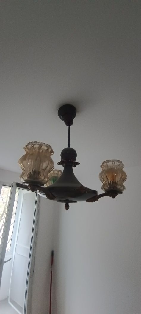Lustra vintage in stare foarte buna