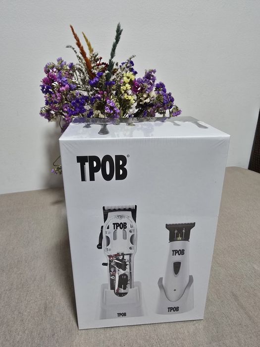 Vând TPOB White Slim Bundle - masina de tuns + trimmer profesional