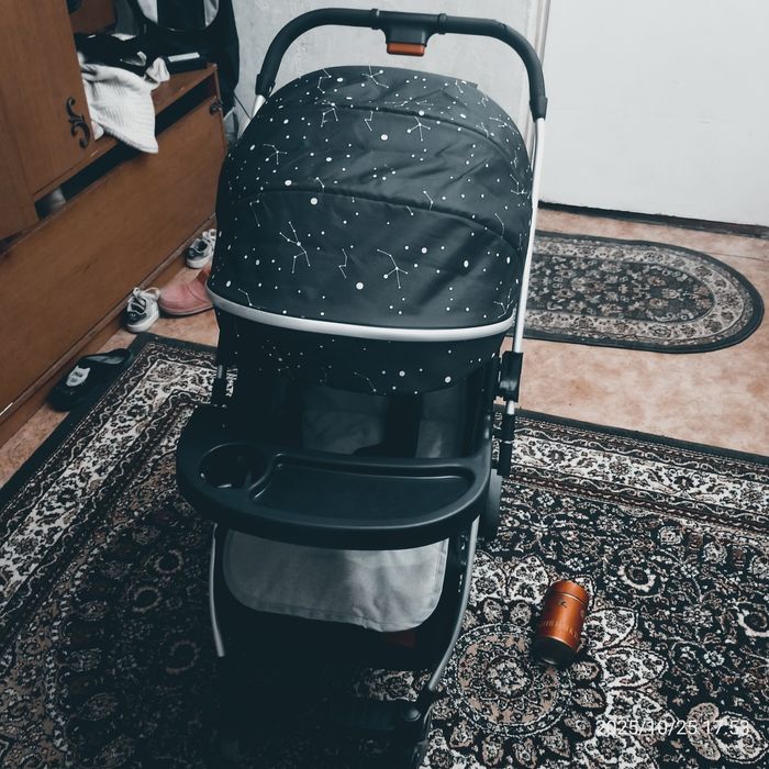 Супер лёгкая коляска чемодан.