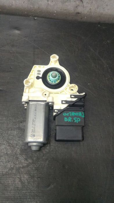 Motoras macara dreapta spate skoda octavia 2 1z3 1k09597045 996644101 993425100 05074685