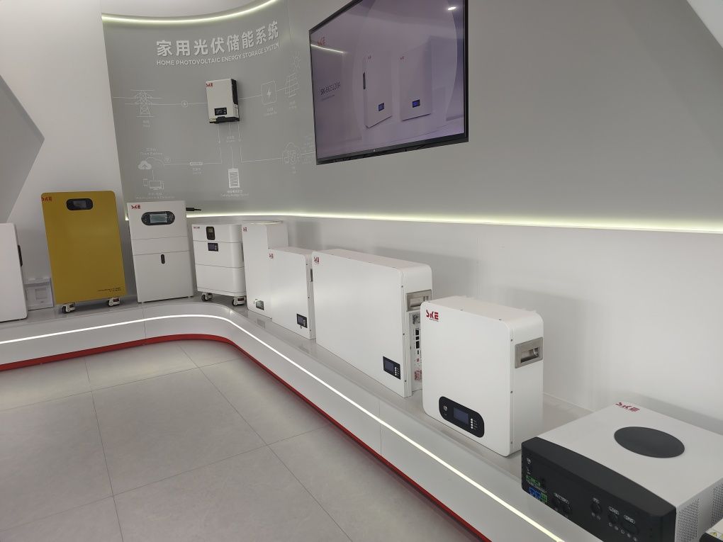 Inverter va litiy akumlyatorlar 
Ske hybrid invertor sotuv bor 
Davlat