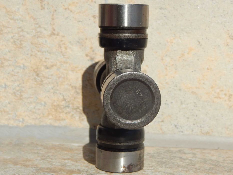 Cruce cardan Neapco Ford Aerostar 1-0153 (522) SUA cu ambalaj