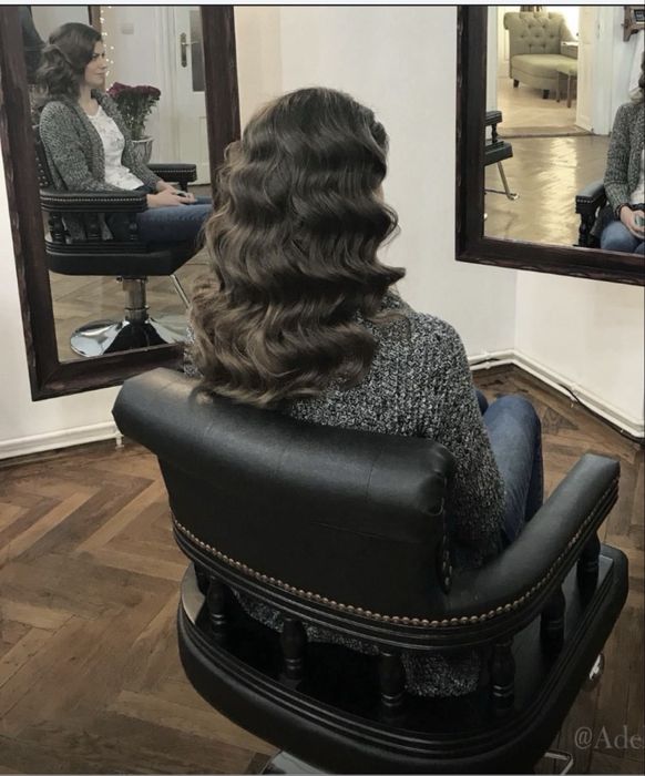 Vand 2 scaune de salon