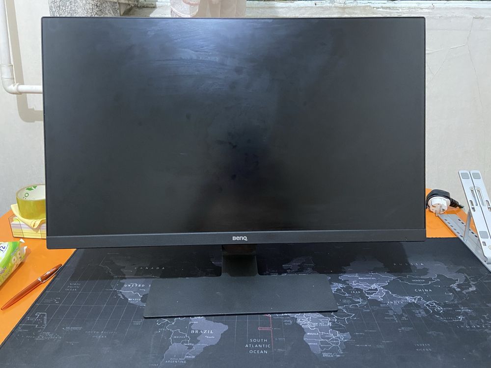 Monitor ekran sotiladi