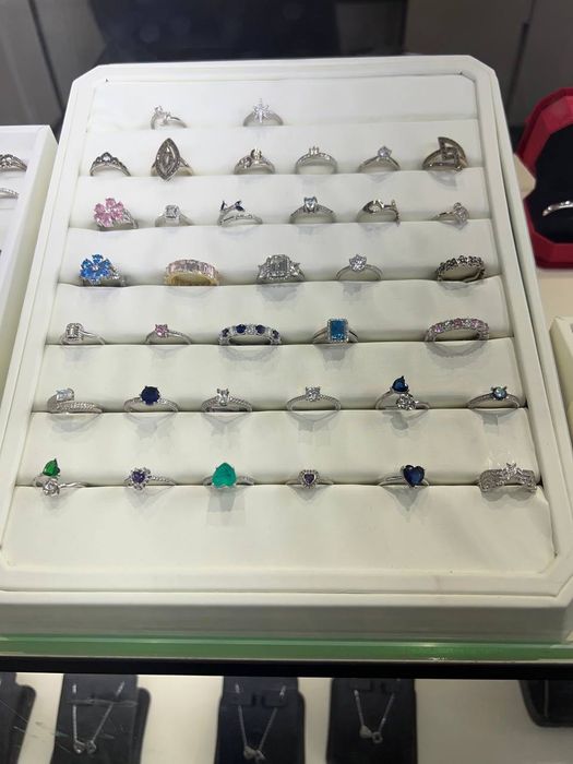 Kumush taqinchoqlar optomga.