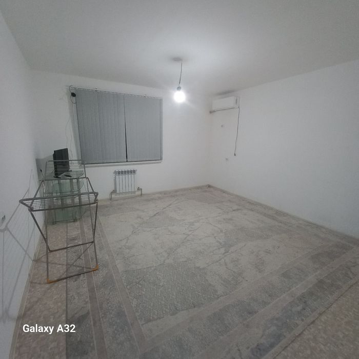 Жаңа қала, 2 бөлме,  жас отбасы болмаса студент қыздарға беріледі