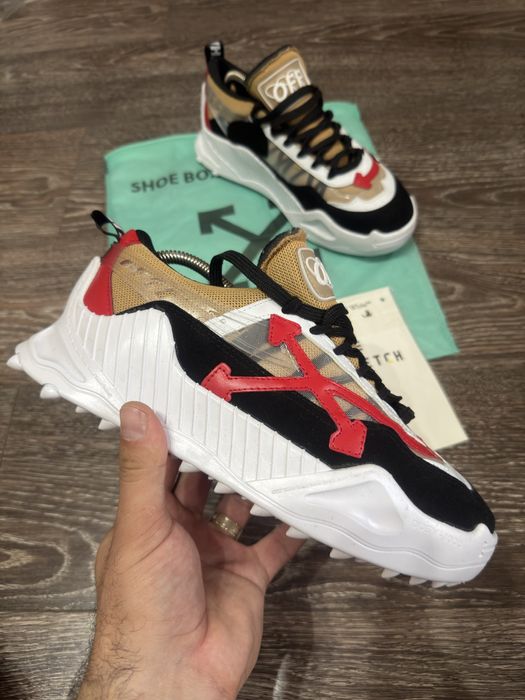 Adidasi Offwhite Odys