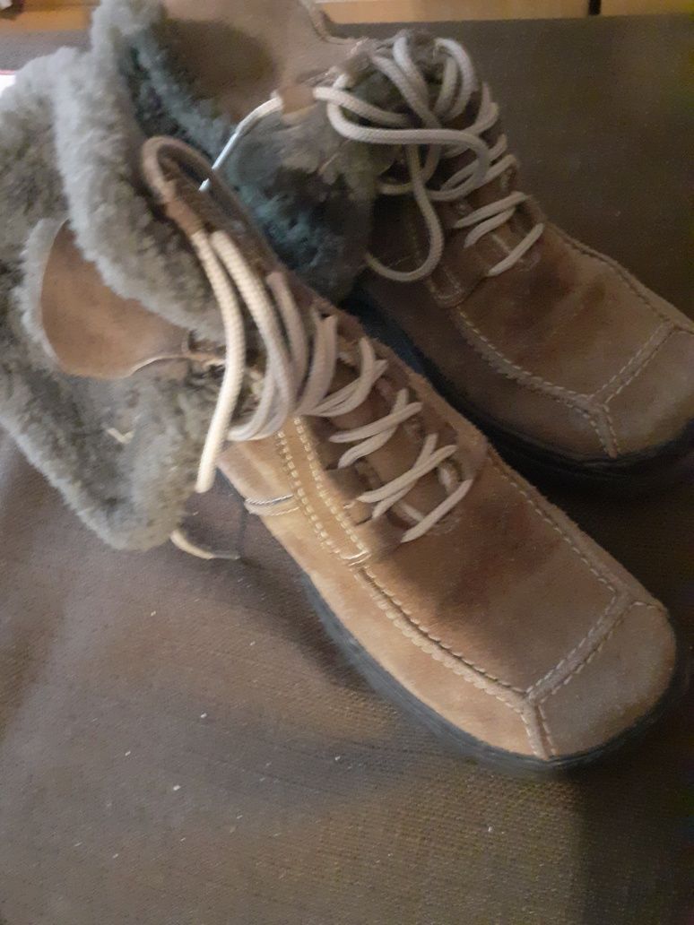 Vand 3 perechi botine unisex nr. 38