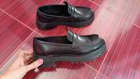 Дамски черни обувки