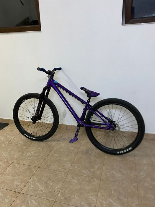 Bicicleta dirt jump canyon stiched 360