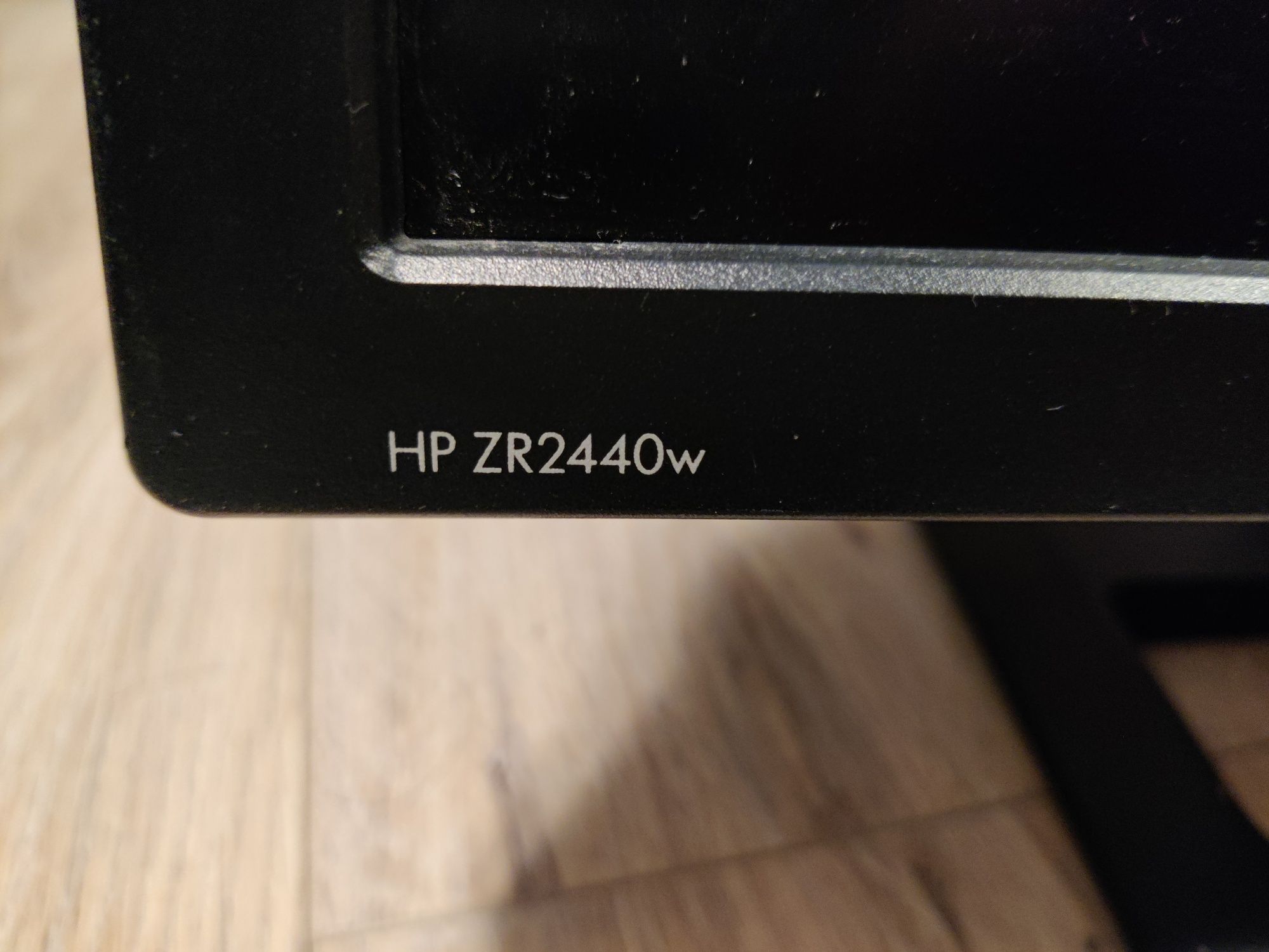 Монитор HP 24 диагональ