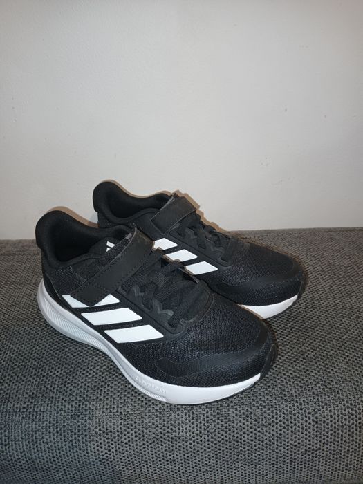 Încălțăminte sport Adidas băieți mărimea 31