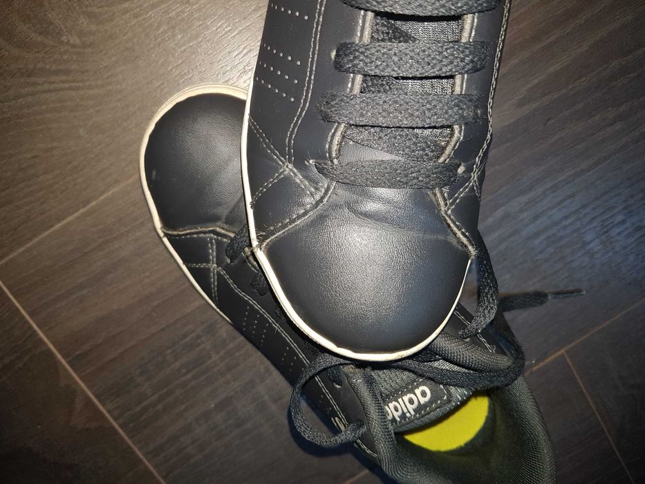 Adidas за момче, номер 33
