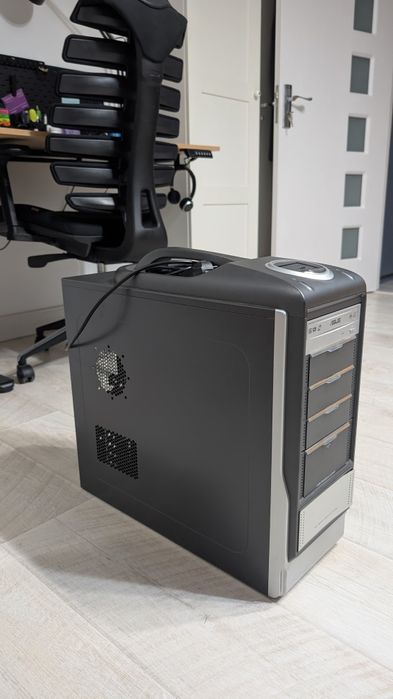 Vand Unitate PC ASUS Retro functionala