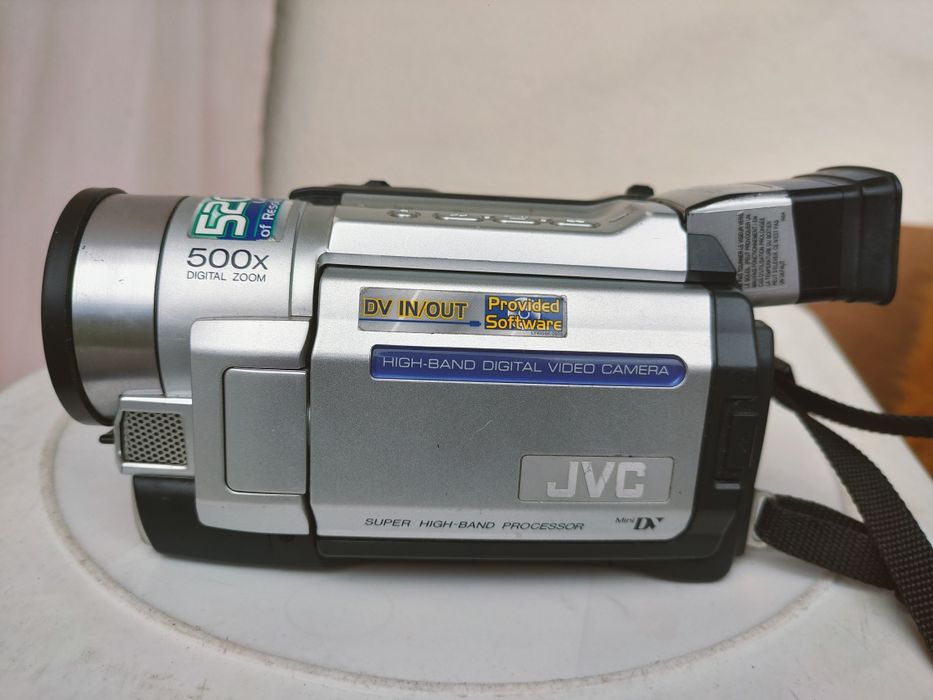 Видеокамера JVC !