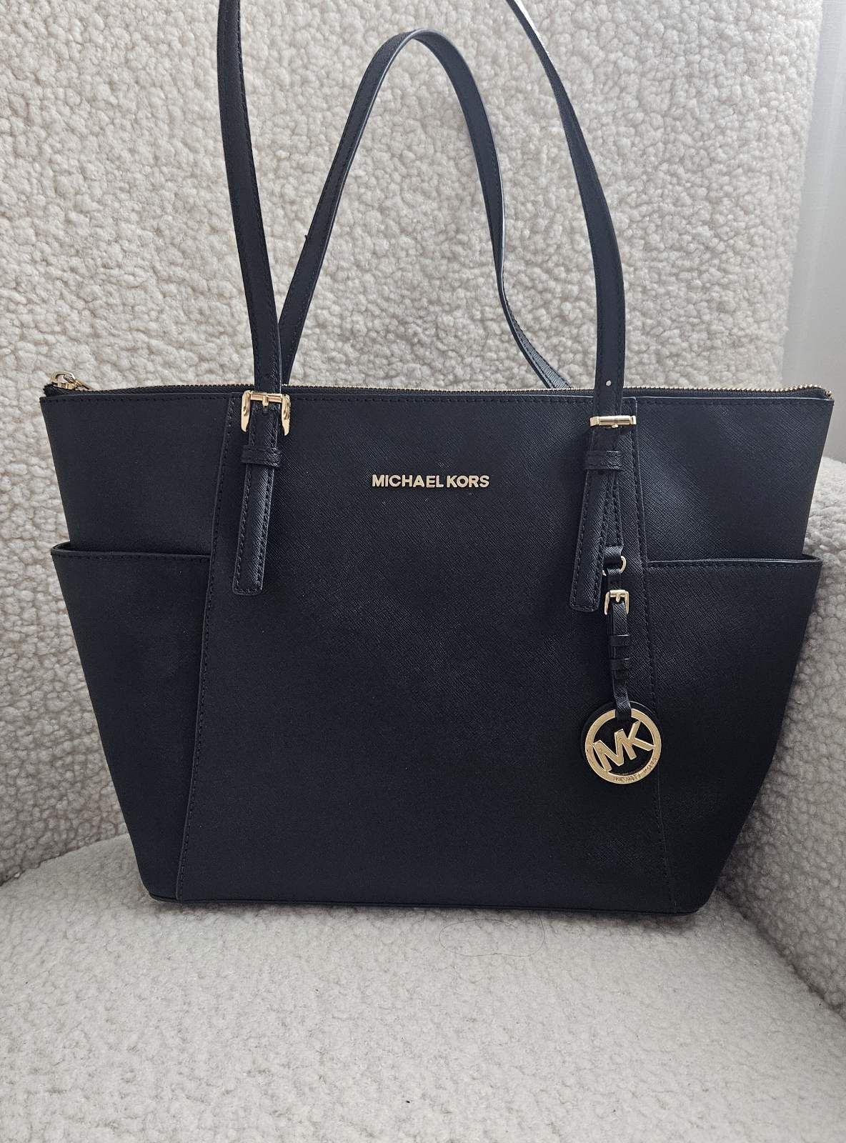 Michael Kors кожена чанта