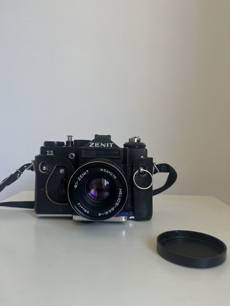 Zenit 11 cu obiectiv Helios 44M-4: Perfect Funcțional