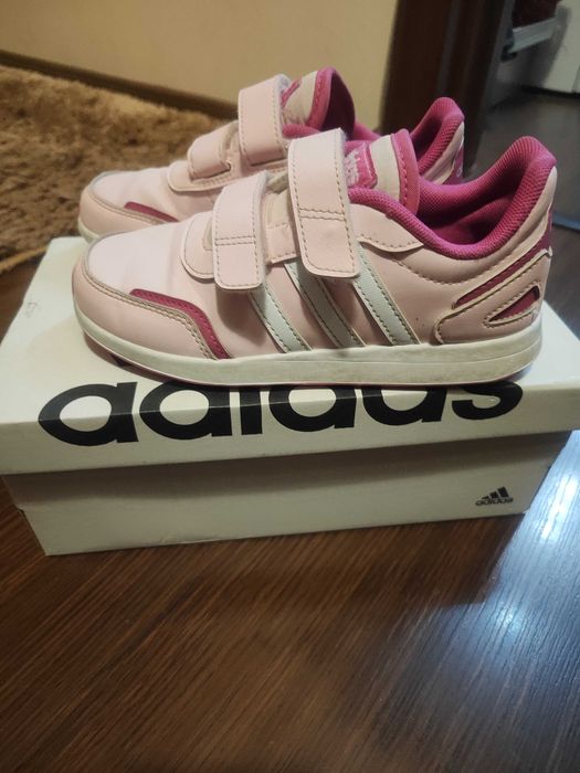 Маратонки Adidas  за момиче