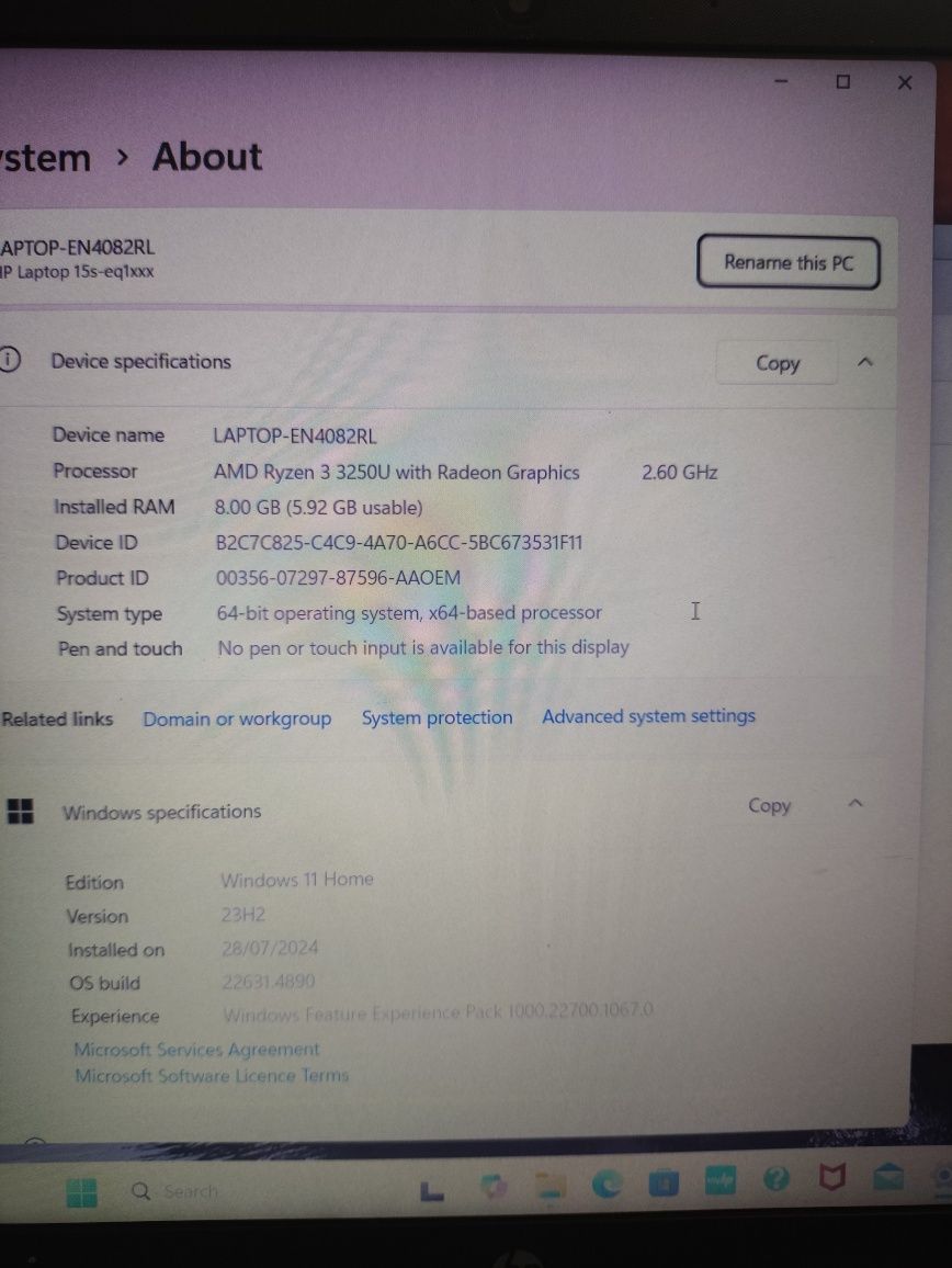 Vând laptop hp, Windows 11, 8gb Ram, ssd 256