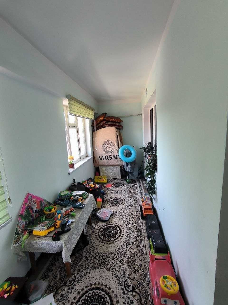 Sergeli 9 da 2 xona 70 m2 sotiladi Продается 2 ком 70 м2 на Сергели 9